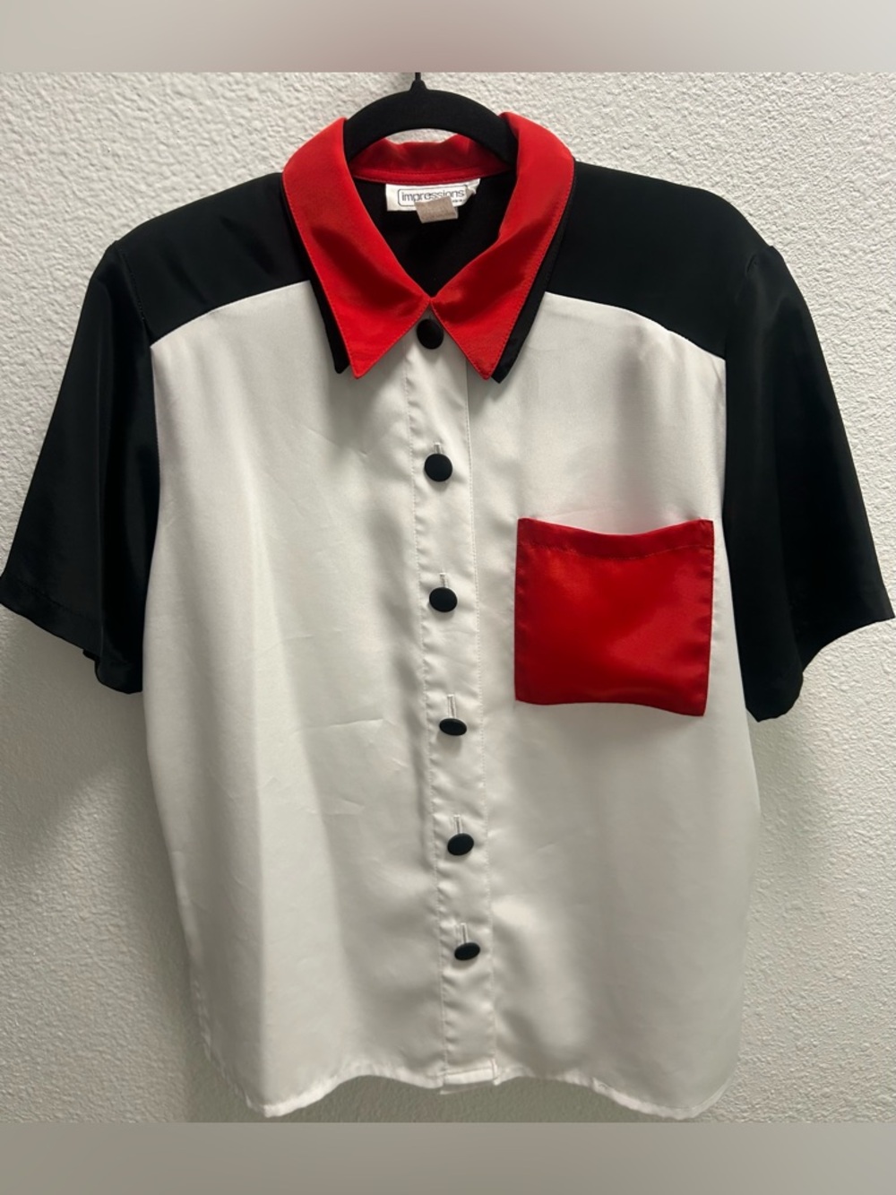 Impressions White, Black & Red Short-Sleeve Button-Up Shirt